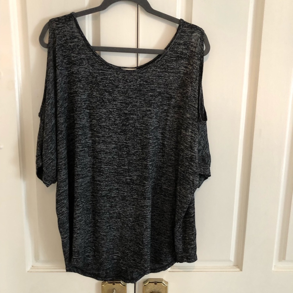 Cold shoulder Bobbie brooks shirt